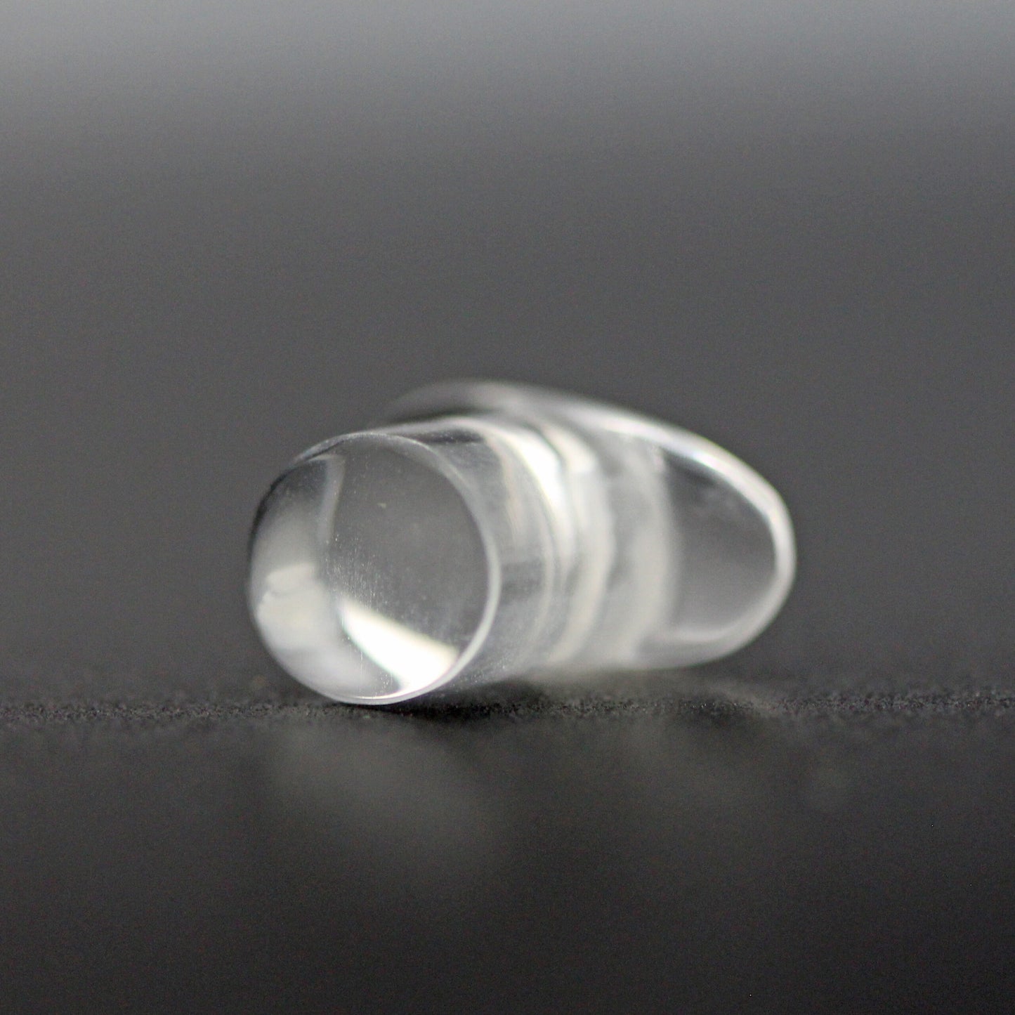 0g Clear Quartz Round Labret image 1