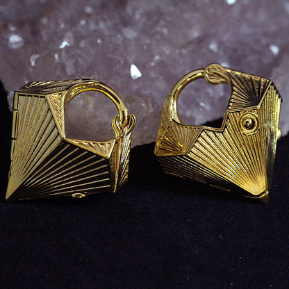 Tether Tetra Hanging Designs image 2